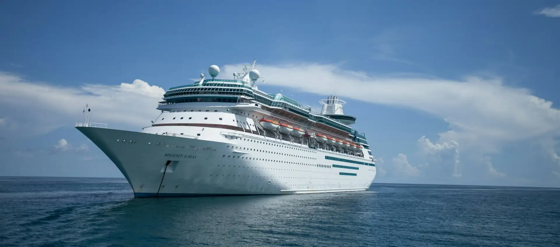 The Greenest Luxury
Cruise in Ha Long Bay