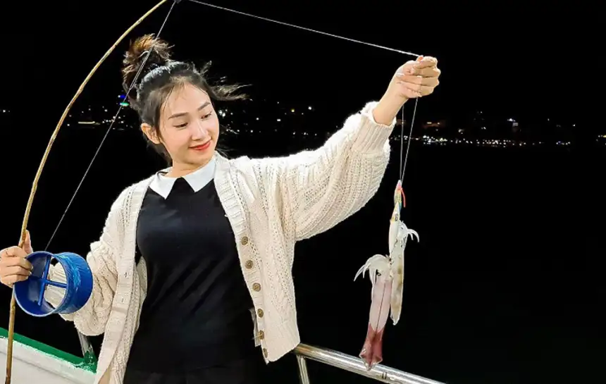 Squid Fishing
